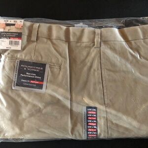 Roundtree & Yorke Non-Iron Performance Chino Men's Pants. NEW WITH TAGS